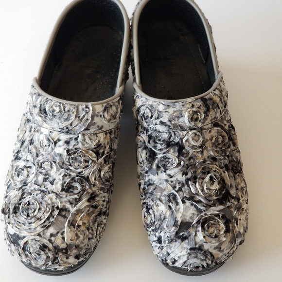 Sanita Shoes - SANITA Clogs Fabric Rose Floral Design size 37